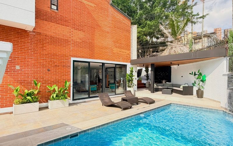Pool House, propiedad de lujo en Medellín