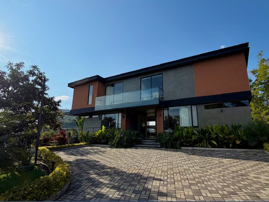 Sky Villa — luxury property in Guatape