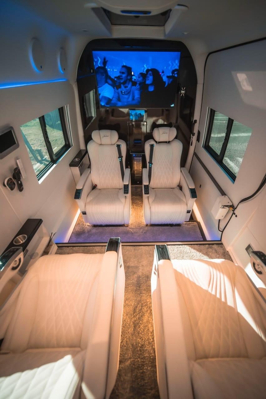 Mercedes-Benz Sprinter VIP, Medellin