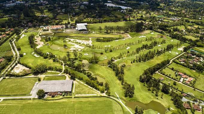 A Day of Golf — Medellin