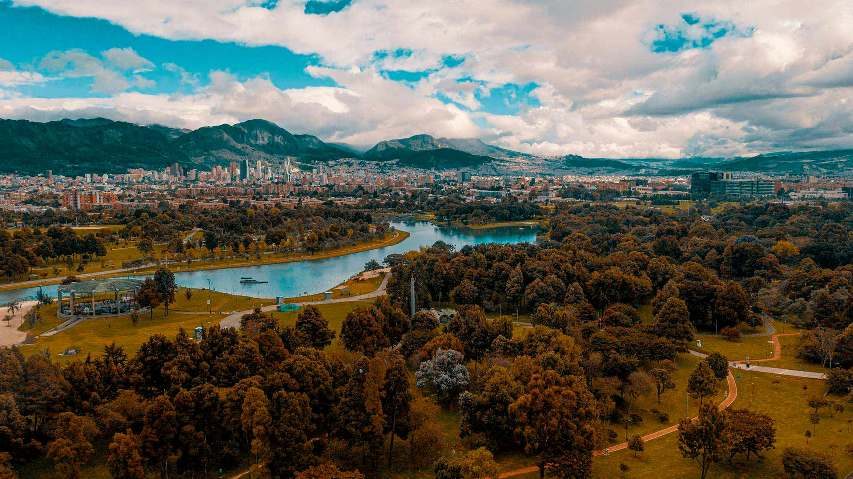 Simón Bolívar Park Picnic — Bogota