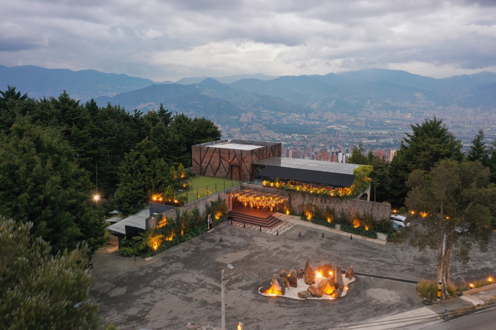 Colosal, Medellín