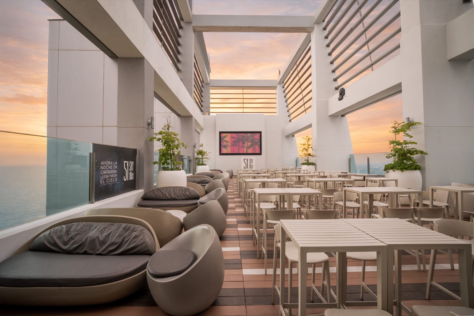 51 Sky Bar, foto 2